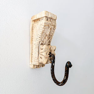 Vintage indian wall hook. Hand carved, handmade wall art decor. Hang your natural wall art decor for modern Coastal boho home style. Rustic farmhouse home interior. Unique boho home decor