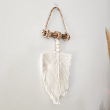 Lyla Macrame leaf hanging