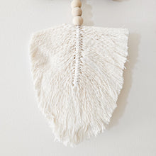 Lyla Macrame leaf hanging