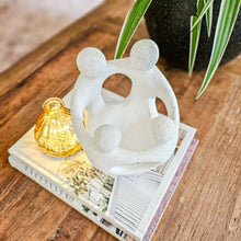 Circle of Friends / Family Sculpture